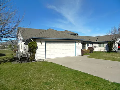 1017 Bismark St, Klamath Falls, OR 97601