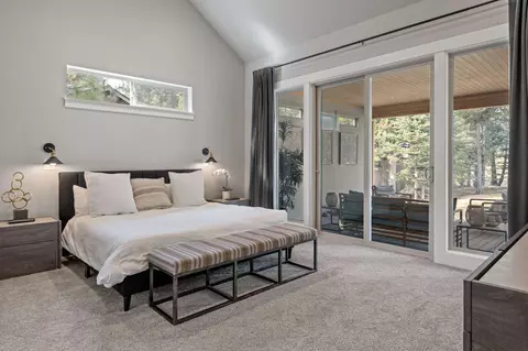 Bedroom - 17181 Merganser Dr, Bend, OR 97707 photo 2 of 9