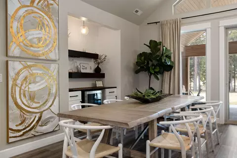 Dining - 17181 Merganser Dr, Bend, OR 97707 photo 2 of 3