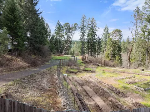 6223 Takilma Rd, Cave Junction, OR 97523 photo 7