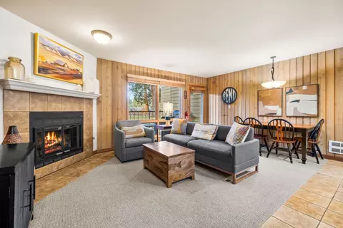 19717 SW Mount Bachelor Dr UNIT 151, Bend, OR 97702