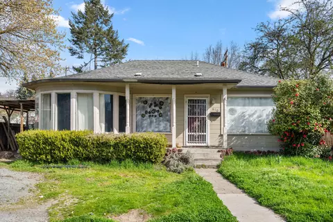 610 NW B St, Grants Pass, OR 97526