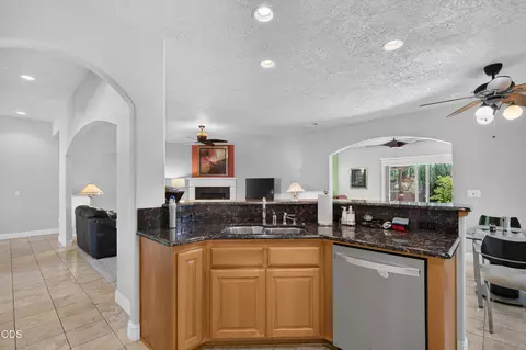 Kitchen - 374 Leandra Ln, Eagle Point, OR 97524 photo 5 of 5
