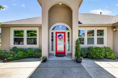 Entry Way - 374 Leandra Ln, Eagle Point, OR 97524 photo 1 of 2