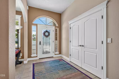 Entry Way - 374 Leandra Ln, Eagle Point, OR 97524 photo 2 of 2