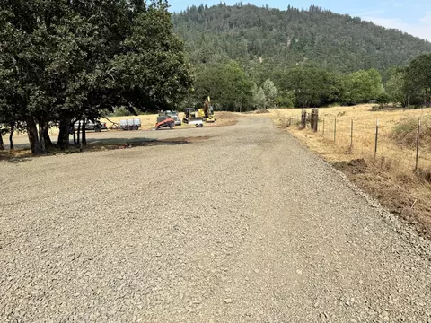 0 E Antelope Road Apt 300 301 Rd #300, 301, Eagle Point, OR 97524 photo 2