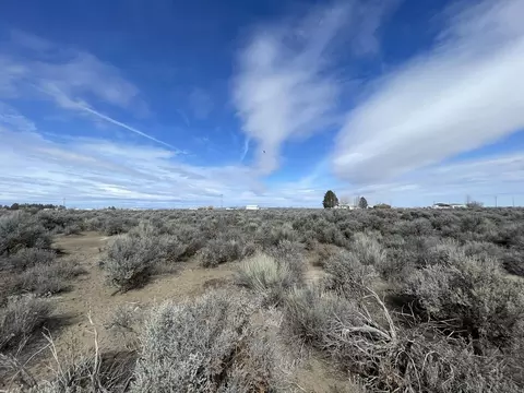 pinion lane LOT 48, Christmas Valley, OR 97641