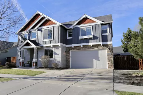 2773 NW Greenwood Ave, Redmond, OR 97756