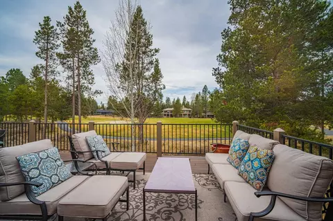 58101 Tournament Ln #18, Sunriver, OR 97707
