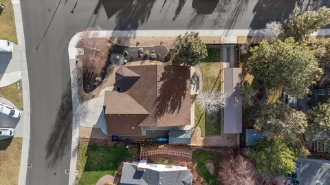 View/Area - 997 SE Shadowood Dr, Bend, OR 97702 photo 3 of 6