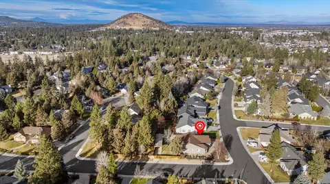 View/Area - 997 SE Shadowood Dr, Bend, OR 97702 photo 6 of 6