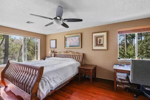 Bedroom - 1438 Summit Loop, Grants Pass, OR 97527 photo 4 of 4