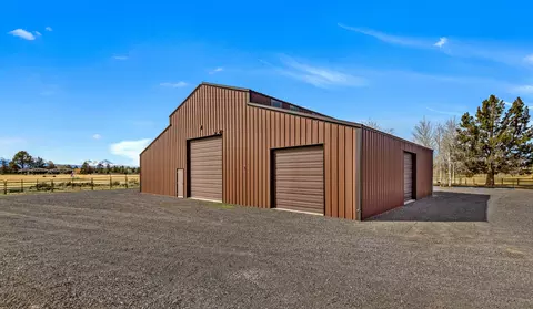 Exterior - 64146 Pioneer Loop, Bend, OR 97701 photo 14 of 15