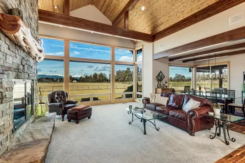 Living - 64146 Pioneer Loop, Bend, OR 97701 photo 4 of 5
