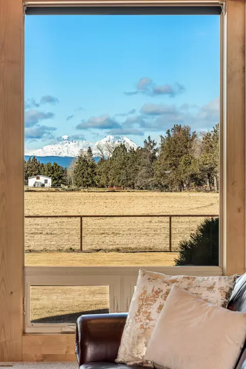 Living - 64146 Pioneer Loop, Bend, OR 97701 photo 3 of 5