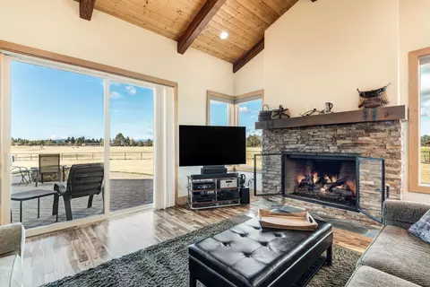 Living - 64146 Pioneer Loop, Bend, OR 97701 photo 5 of 5