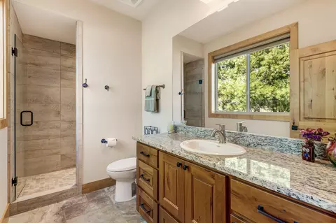 Bath - 64146 Pioneer Loop, Bend, OR 97701 photo 4 of 4