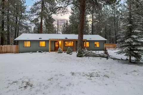 Exterior - 69322 Hackamore, Sisters, OR 97759 photo 3 of 10