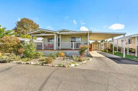 5076 Leonard Rd #27, Grants Pass, OR 97527