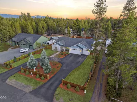 17463 Egret Dr, Bend, OR 97707