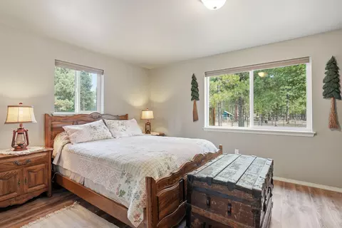 Bedroom - 51432 Jory Rd, La Pine, OR 97739 photo 1 of 4