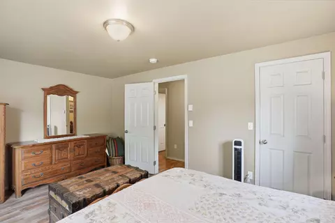 Bedroom - 51432 Jory Rd, La Pine, OR 97739 photo 2 of 4