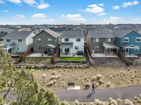 View/Area - 3831 NE Tellus Dr, Bend, OR 97701 photo 1 of 4