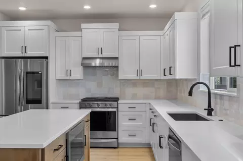 Kitchen - 3831 NE Tellus Dr, Bend, OR 97701 photo 2 of 2