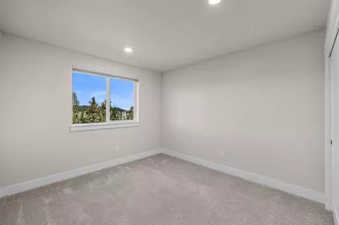 Bedroom - 3831 NE Tellus Dr, Bend, OR 97701 photo 6 of 8