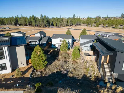 61175 SW Tippytoe Pl, Bend, OR 97702