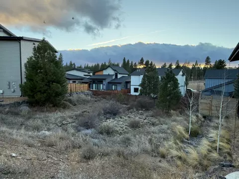61175 SW Tippytoe Pl, Bend, OR 97702 photo 24