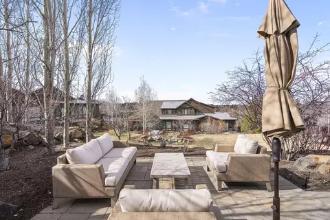 61341 Kindle Rock Loop, Bend, OR 97702 photo 28