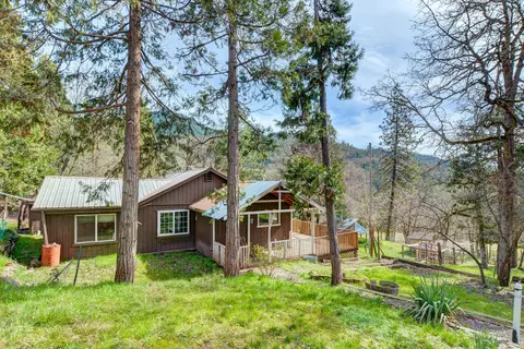 5492 Highway 227, Trail, OR 97541