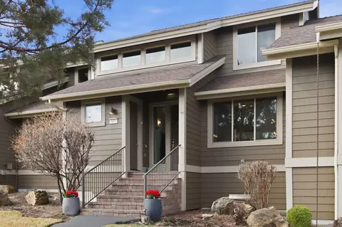 767 Sage Country Ct, Redmond, OR 97756