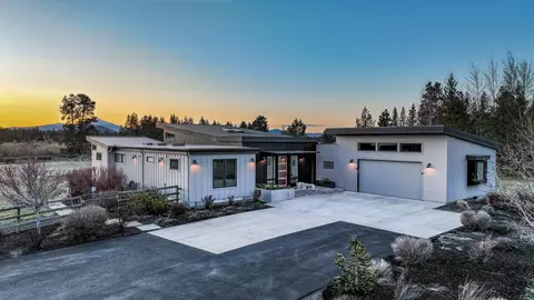 55543 Huntington Rd, Bend, OR 97707