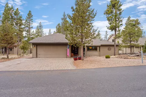 57809 Mount Rainier Ln #11, Sunriver, OR 97707