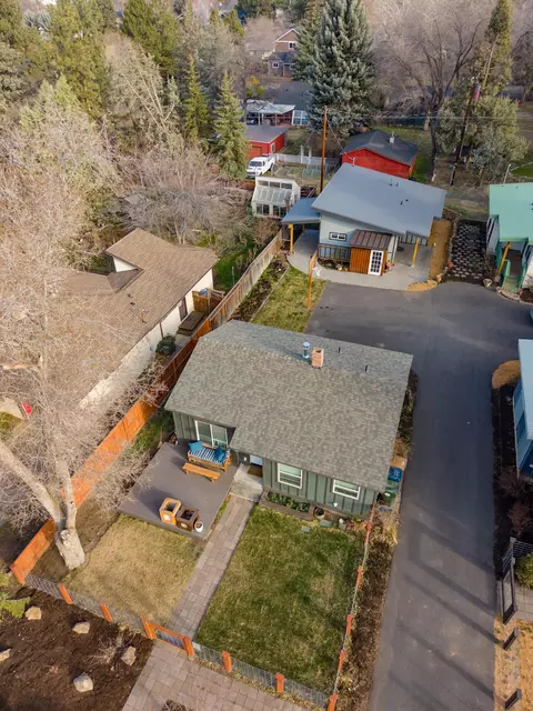 558 NE Lafayette Ave, Bend, OR 97701