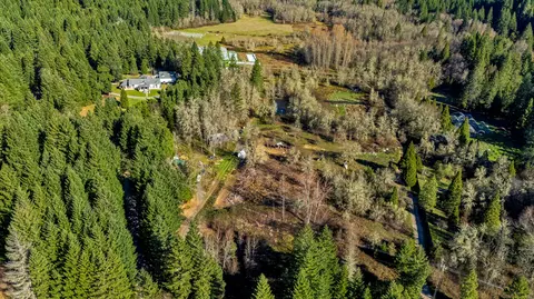 302 Three Mill Rd, Selma, OR 97538