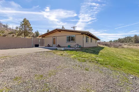 Exterior - 4811 Wocus Rd, Klamath Falls, OR 97601 photo 2 of 16