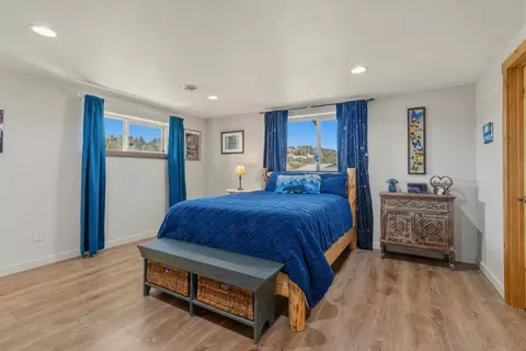 Bedroom - 4811 Wocus Rd, Klamath Falls, OR 97601 photo 2 of 5