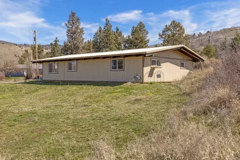 Exterior - 4811 Wocus Rd, Klamath Falls, OR 97601 photo 10 of 16