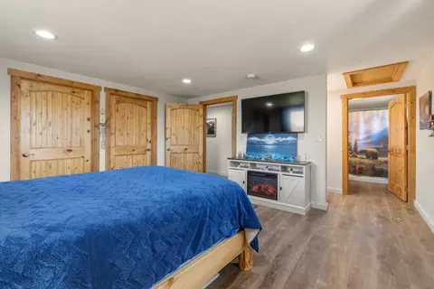 Bedroom - 4811 Wocus Rd, Klamath Falls, OR 97601 photo 3 of 5