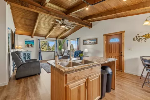 Kitchen - 4811 Wocus Rd, Klamath Falls, OR 97601 photo 1 of 4