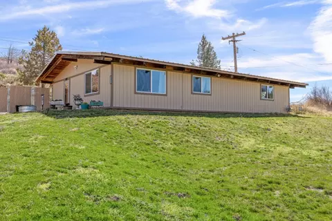 4811 Wocus Rd, Klamath Falls, OR 97601