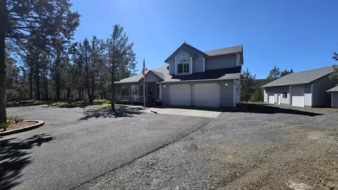 13076 Cedar Trl, Klamath Falls, OR 97603