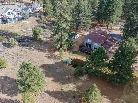 View/Area - 60012 Ridgeview Dr W, Bend, OR 97702 photo 2 of 5