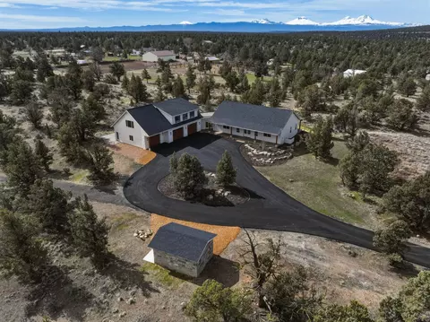 7780 SW Wickiup Ave, Redmond, OR 97756