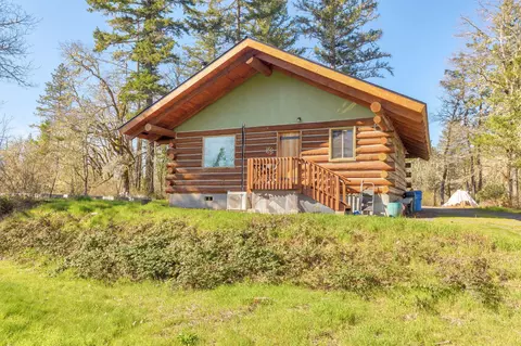 5737 Rockydale Rd, Cave Junction, OR 97523