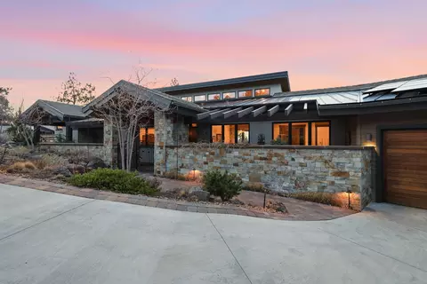 3487 NW Greenleaf Way, Bend, OR 97703