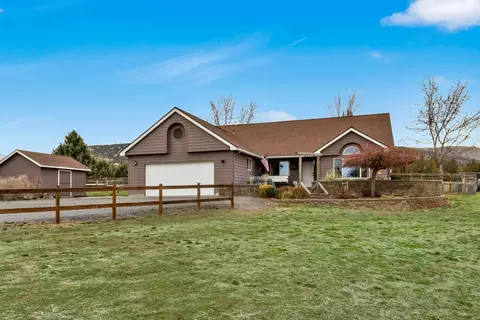12110 SW Riggs Rd, Powell Butte, OR 97753